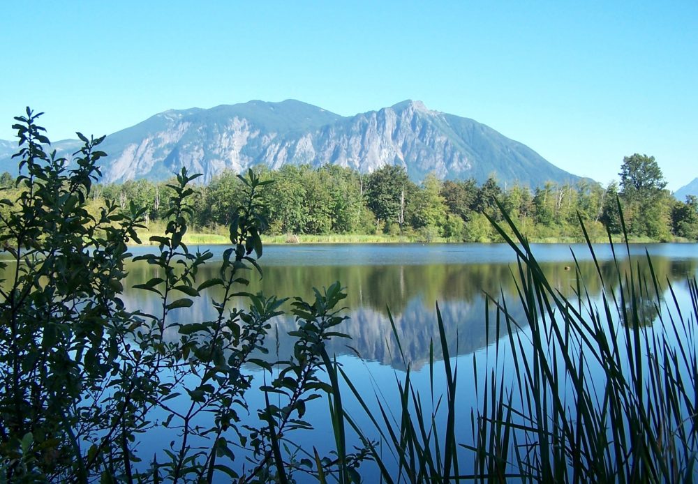 Picture of mountain in North Bend